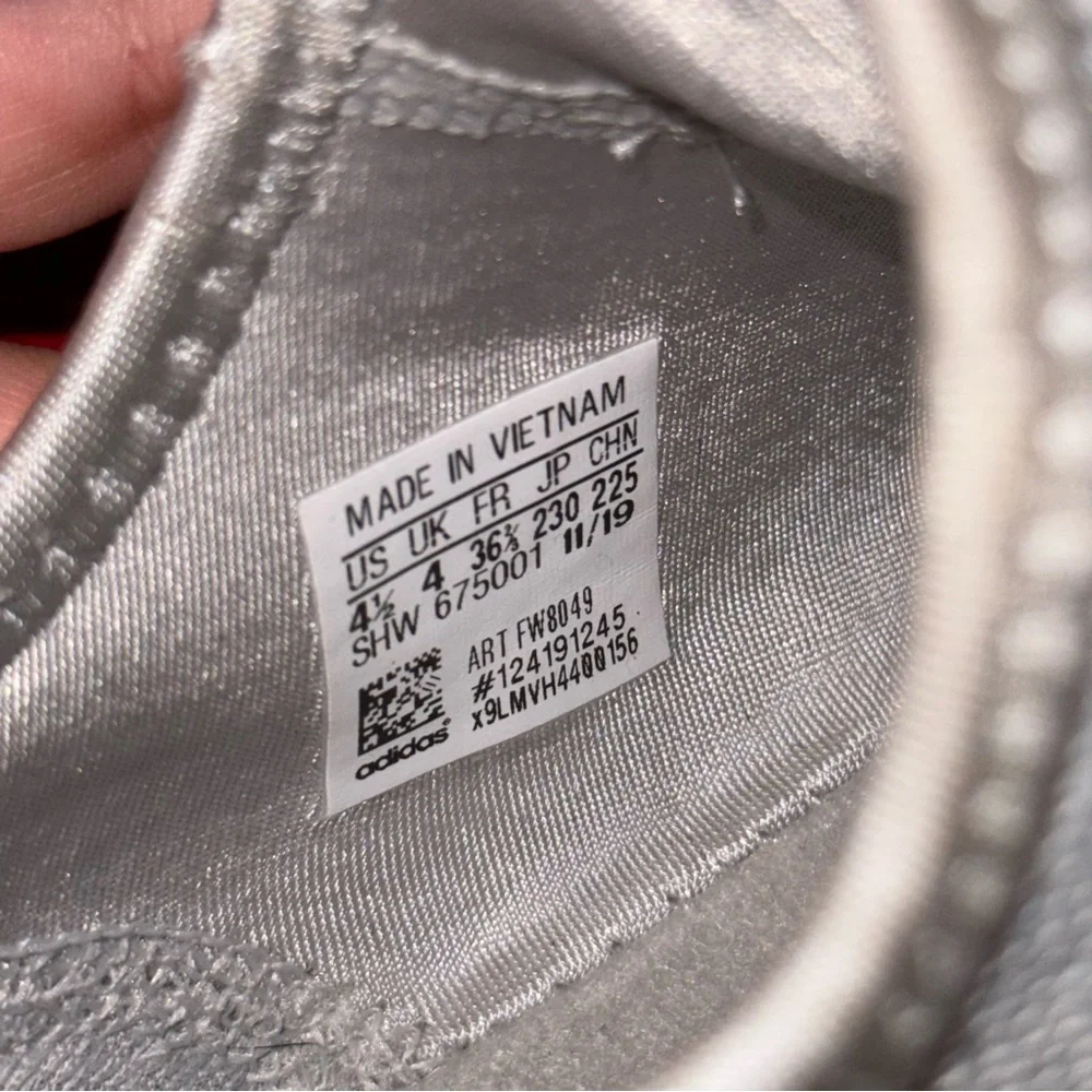 Grey Adidas 4.5Y - Picture 7 of 7